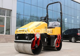 <b>静碾压路机和振动压路机施工时的区别</b>